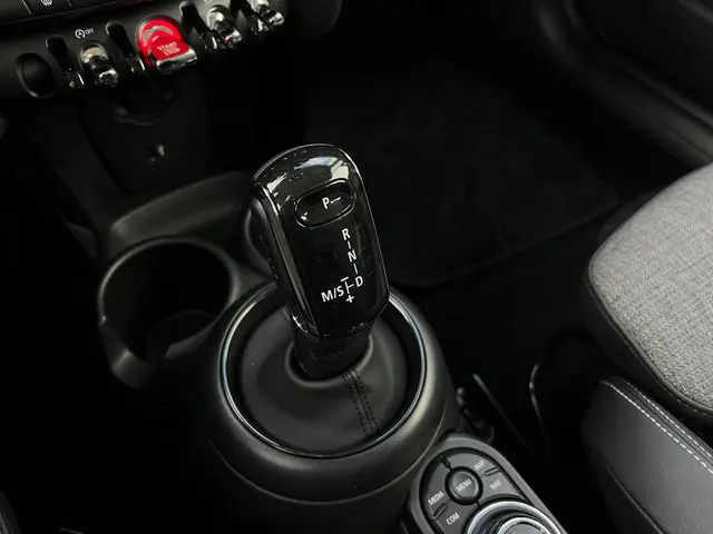 MINI Cooper Mini 1.5 Camden Edition 2023 Benzine 13