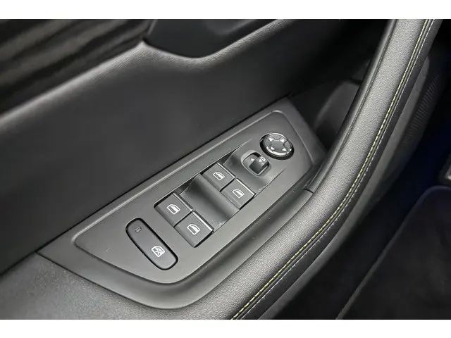 Peugeot 508 SW 1.6 HYbrid PSE 2023 Hybride Benzine 33