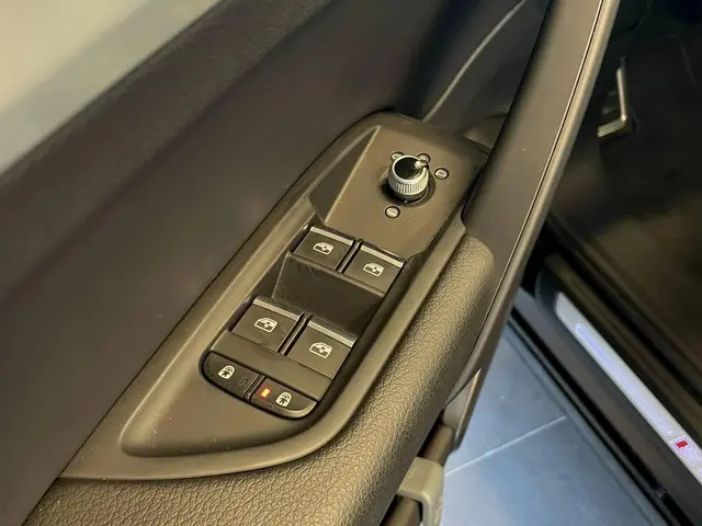 Audi Q5 40 TFSI S edition 2023 Benzine 15