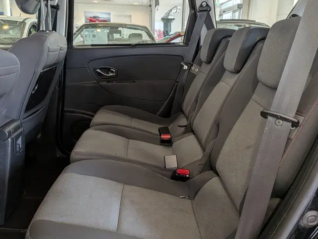 Renault Grand Scénic 1.2 TCe Bose 2013 Benzine 7