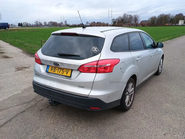 Ford Focus Wagon 1.0 Titanium Edition 2014 Benzine 5