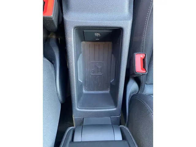 Audi Q2 35 TFSI Advanced edition 2023 Benzine 28