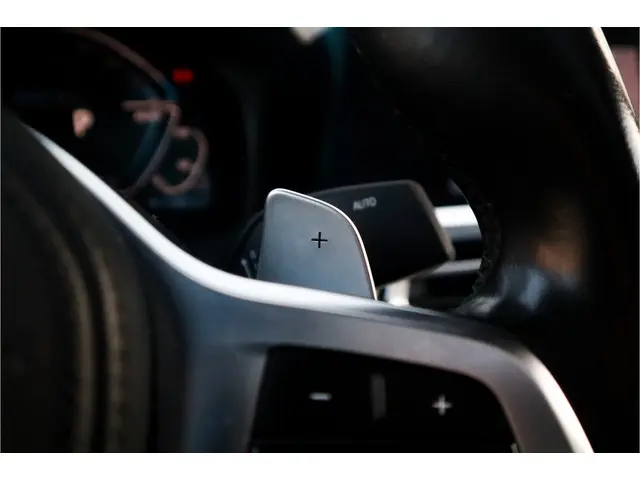 BMW 3 Serie 330e High Ex M-Sport 2020 Hybride Benzine 40