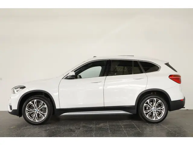 BMW X1 sDrive20i Centennial High Executive 2016 Benzine 35