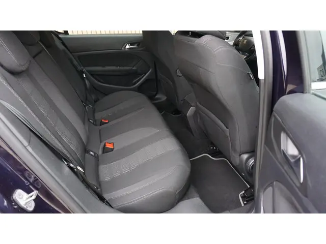 Peugeot 308 1.2 131pk 5Drs PureTech Allure 2016 Benzine 26