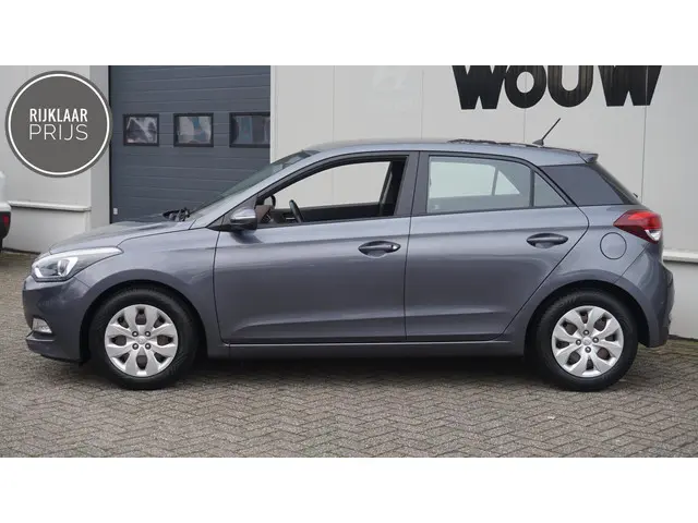 Hyundai i20 1.2 HP i-Motion 2016 Benzine 3