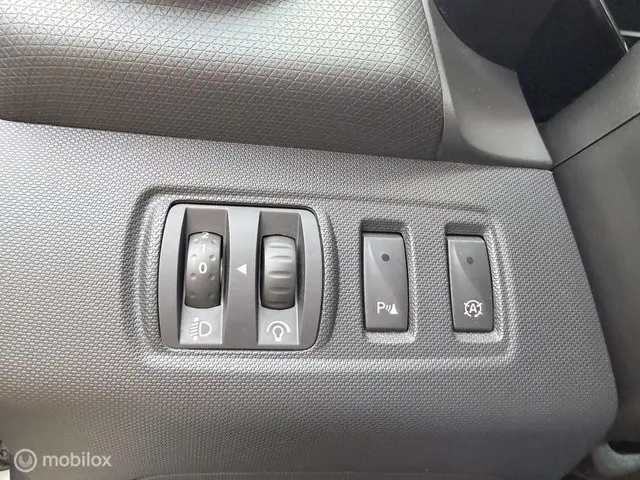 Renault Clio Estate 0.9 TCe Night&Day 2015 Benzine 21