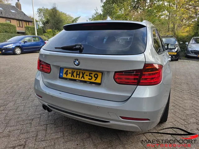 BMW 3 Serie Touring 316i Executive Sport 2013 Benzine 5