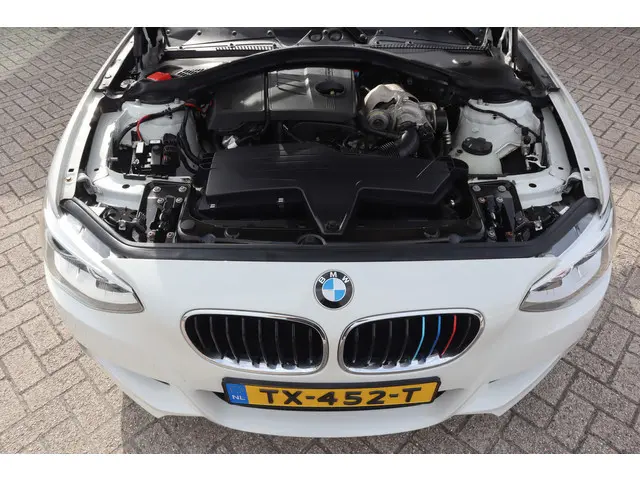 BMW 1 Serie 118i Business+ 2013 Benzine 11