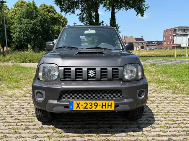 Suzuki Jimny 2