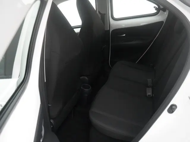 Toyota Aygo X 1.0 VVT-i MT Play 2023 Benzine 14
