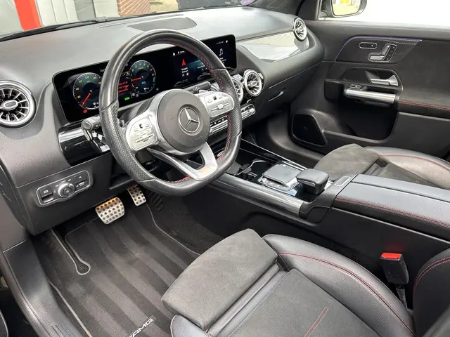 Mercedes-Benz GLA 250 e AMG Line 2020 Hybride Benzine 11