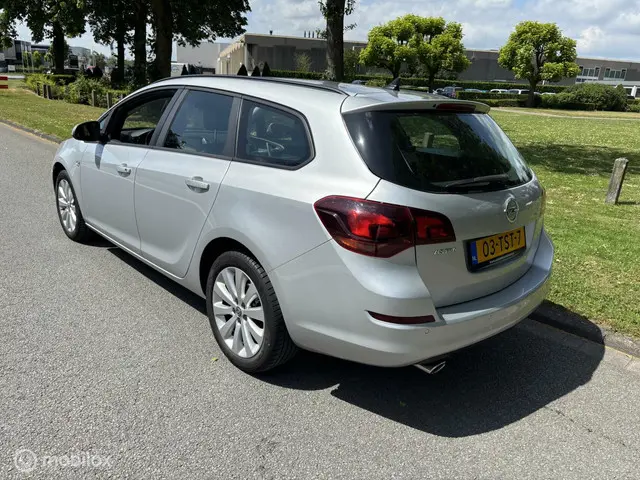 Opel Astra Sports Tourer 1.4 Turbo Sport 2012 Benzine 26