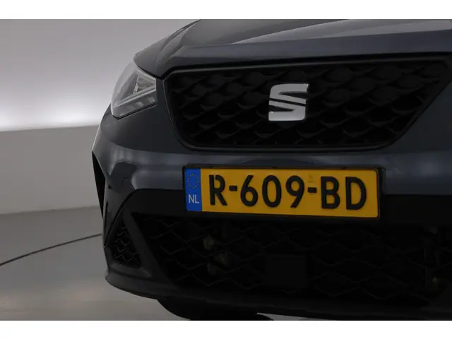 SEAT Arona 1.0 TSI 2022 Benzine 24