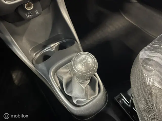Peugeot 108 1.0 e-VTi Access 2018 Benzine 17