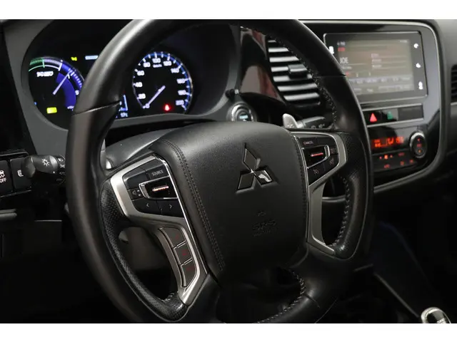 Mitsubishi Outlander 2.4 PHEV Pure 2019 Hybride Benzine 29