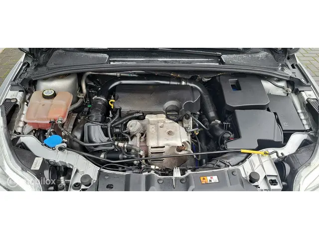 Ford Focus Wagon 1.0 EcoBoost Titanium 2013 Benzine 8