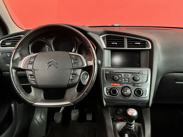 Citroën C4 1.2 PureTech Exclusive 2014 Benzine 4
