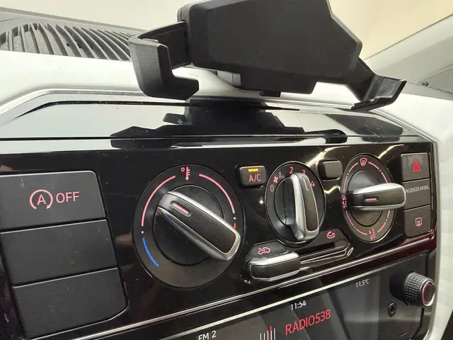 Volkswagen up! 1.0 BMT up! beats 2018 Benzine 16