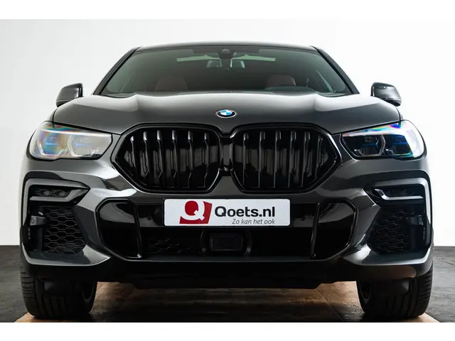 BMW X6 M50i High Executive 2022 Benzine 24