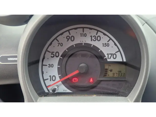 Peugeot 107 1.0-12V XS 97933Km. 2012 Benzine 9