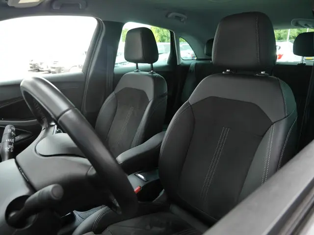 Opel Crossland 1.2 Turbo Ultimate Level 4 2024 Benzine 10