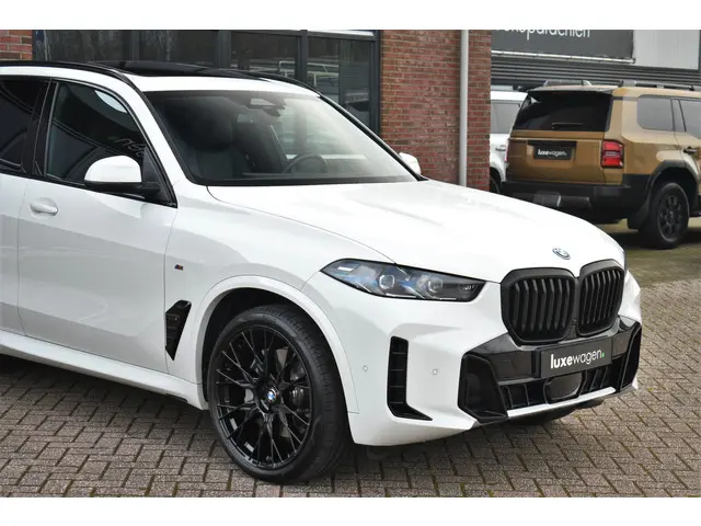 BMW X5 xDrive50e M-Sport 2023 Hybride Benzine 53