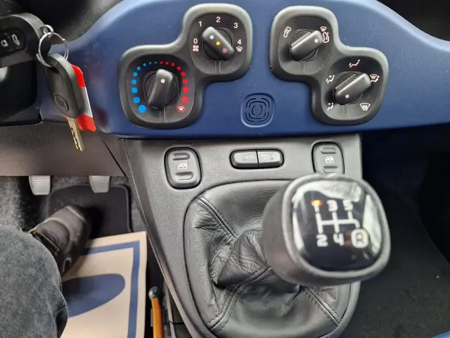 Fiat Panda 0.9 TwinAir Lounge 2016 Benzine 28