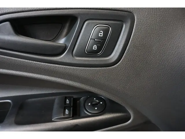 Ford Transit Connect 1.5 EcoBlue L2 Trend 2023 Diesel 25