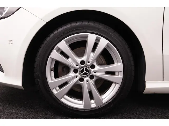 Mercedes-Benz A-Klasse 180 Ambition 2018 Benzine 26