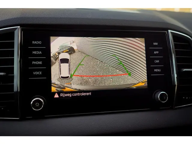 Škoda Karoq 1.5 TSI ACT Style Business 2019 Benzine 22