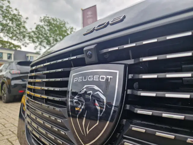 Peugeot 308 SW 1.2 PureTech Allure 2024 Benzine 12