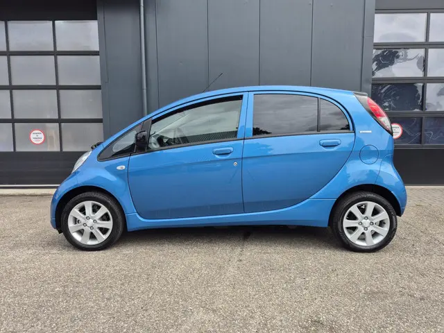 Peugeot iOn Active 2013 Elektrisch 7