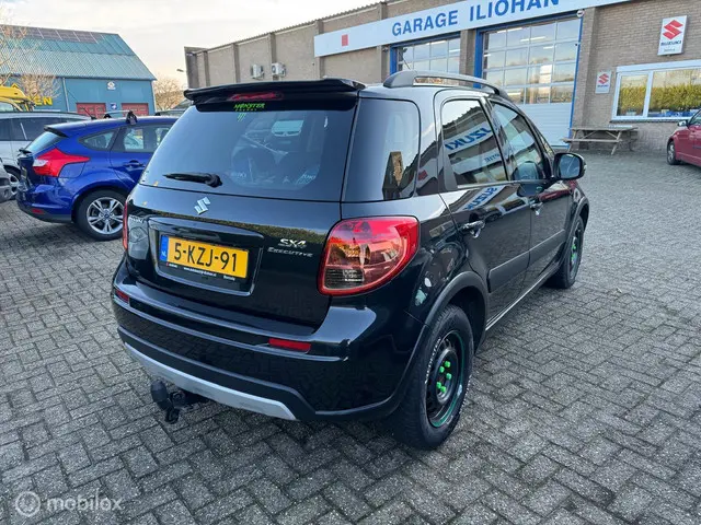 Suzuki SX4 1.6 Executive 2013 Benzine 13