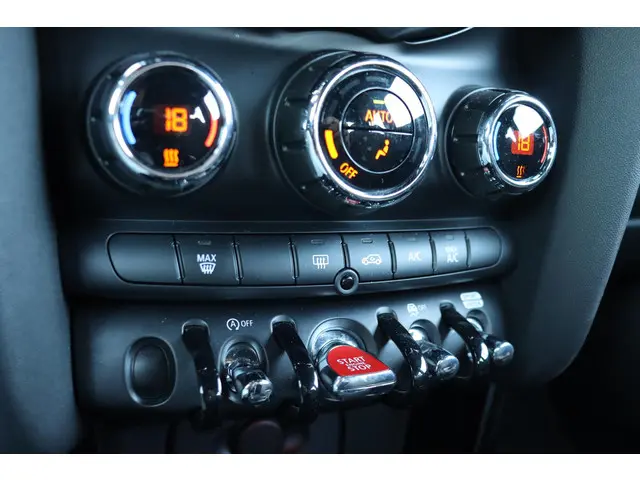 MINI Cooper Mini 1.5 Classic 2023 Benzine 20