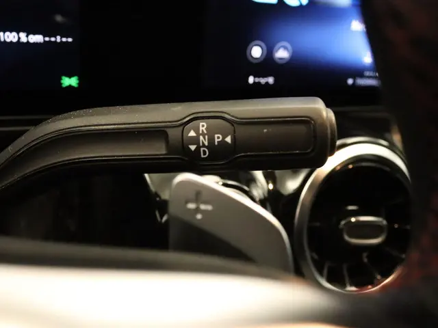 Mercedes-Benz GLA 250 e Style 2020 Hybride Benzine 36