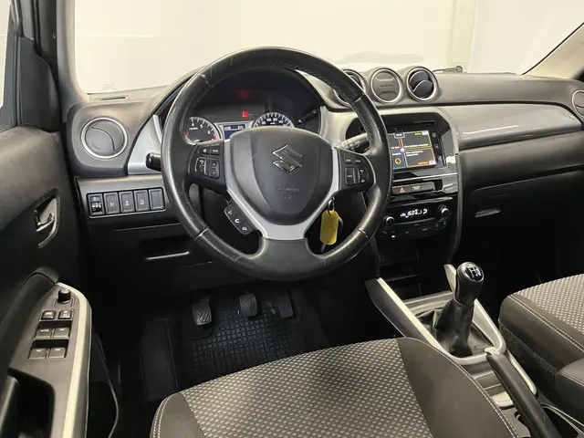Suzuki Vitara 1.6 Exclusive 2015 Benzine 4