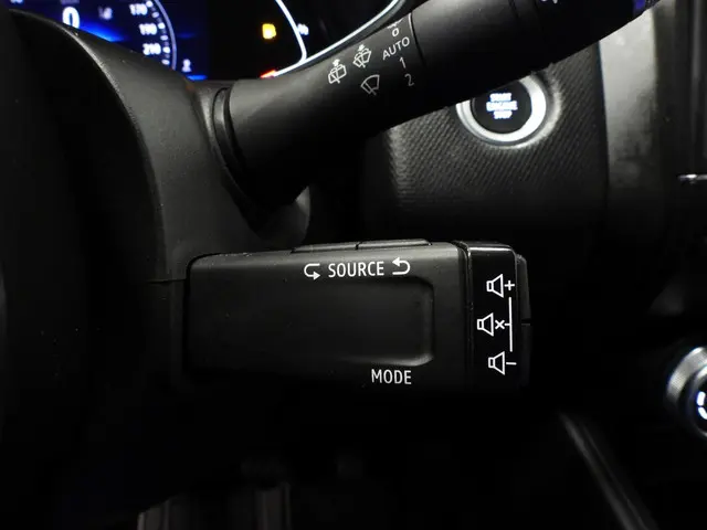 Renault Clio 1.0 TCe Intens 2020 Benzine 15