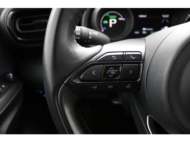 Toyota Yaris 1.5 Hybrid Dynamic 2022 Hybride Benzine 19