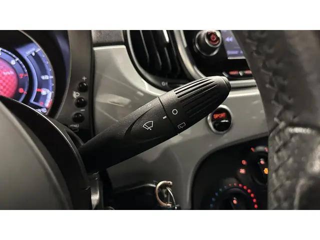 Fiat 500 1.4 T-Jet Abarth 595 2017 Benzine 25