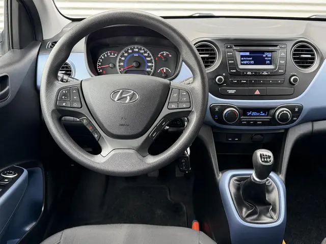 Hyundai i10 1.0i i-Motion Comfort Plus 2016 Benzine 2