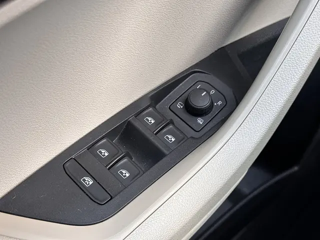 Škoda Karoq 1.5 TSI ACT Style 2021 Benzine 26