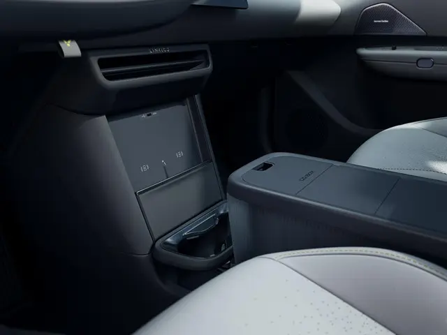 Lynk & Co 02 More 2025 Elektrisch 19