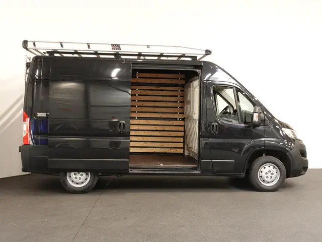 Opel Movano 140pk L2H2 Edition 2022 Diesel 8