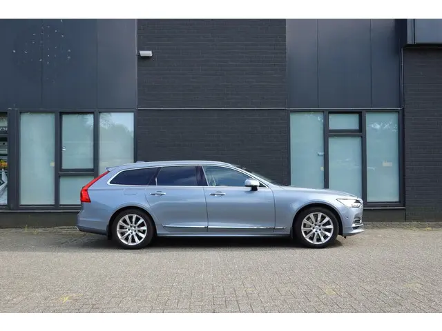 Volvo V90 2.0 T8 AWD Inscription 2018 Hybride Benzine 4