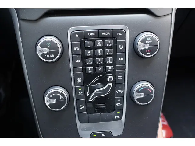 Volvo V40 1.5 T2 R-Design 2018 Benzine 12