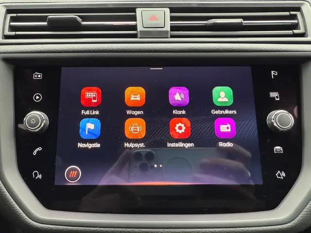 SEAT Ibiza 1.0 TSI FR Business Intense 2021 Benzine 24