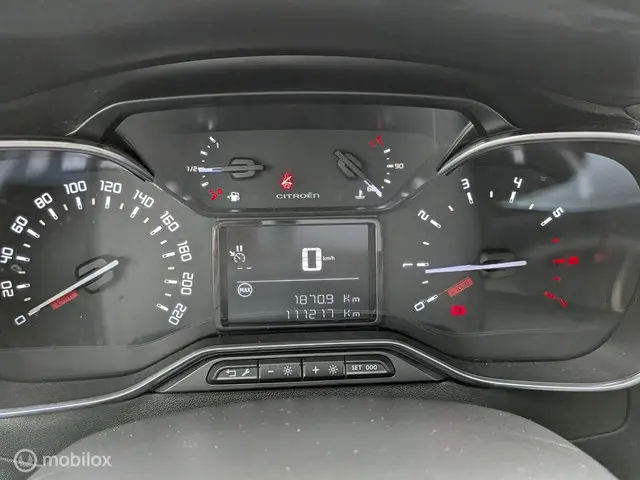 Citroën C3 1.2 PureTech Shine/ trekhhaak 2017 Benzine 11