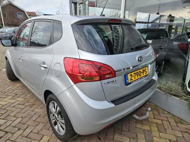 Kia Venga 1.6 CVVT DynamicPLusLine automaat 2016 Benzine