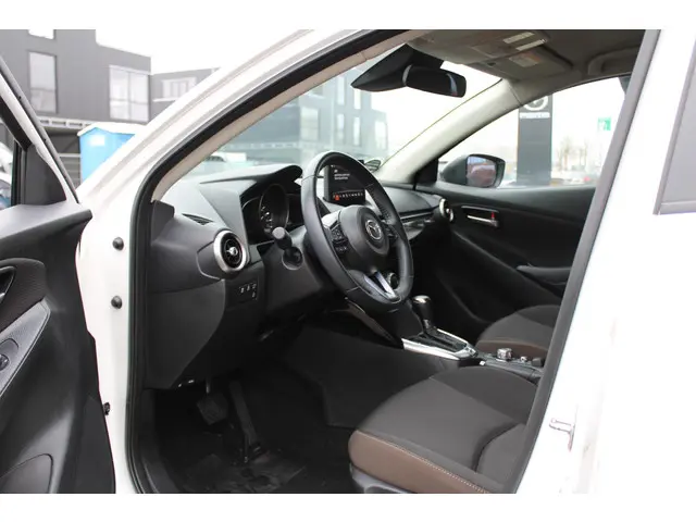 Mazda 2 1.5 Skyactiv-G Comfort 2023 Benzine 14